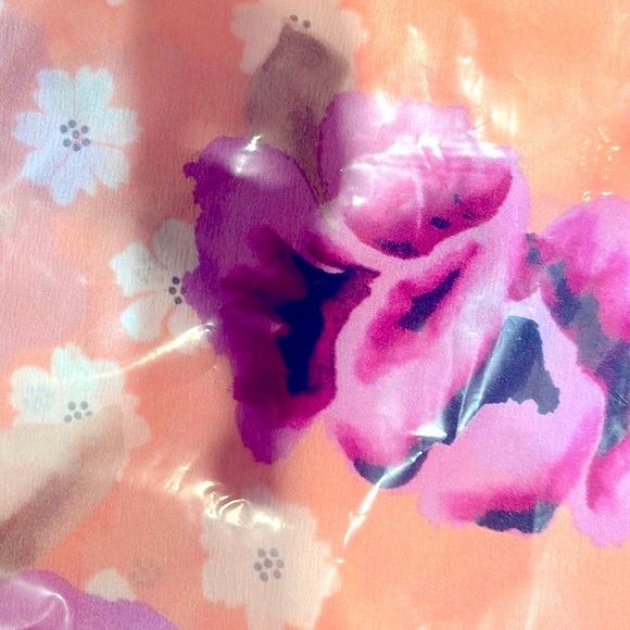 🔻2 @ $15💗 J. Jill NWT $39 pink/macaroon/multi w black border 40” Square Scarf - Picture 9 of 10